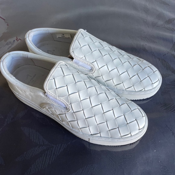 Marc Fisher Womens  White Calla Woven Leather Slip On Sneakers Shoes Size 7.5 M - Picture 5 of 8